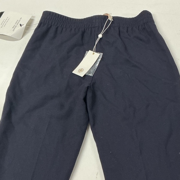 Elegant Navy Cropped Pants - Picture 4 of 4